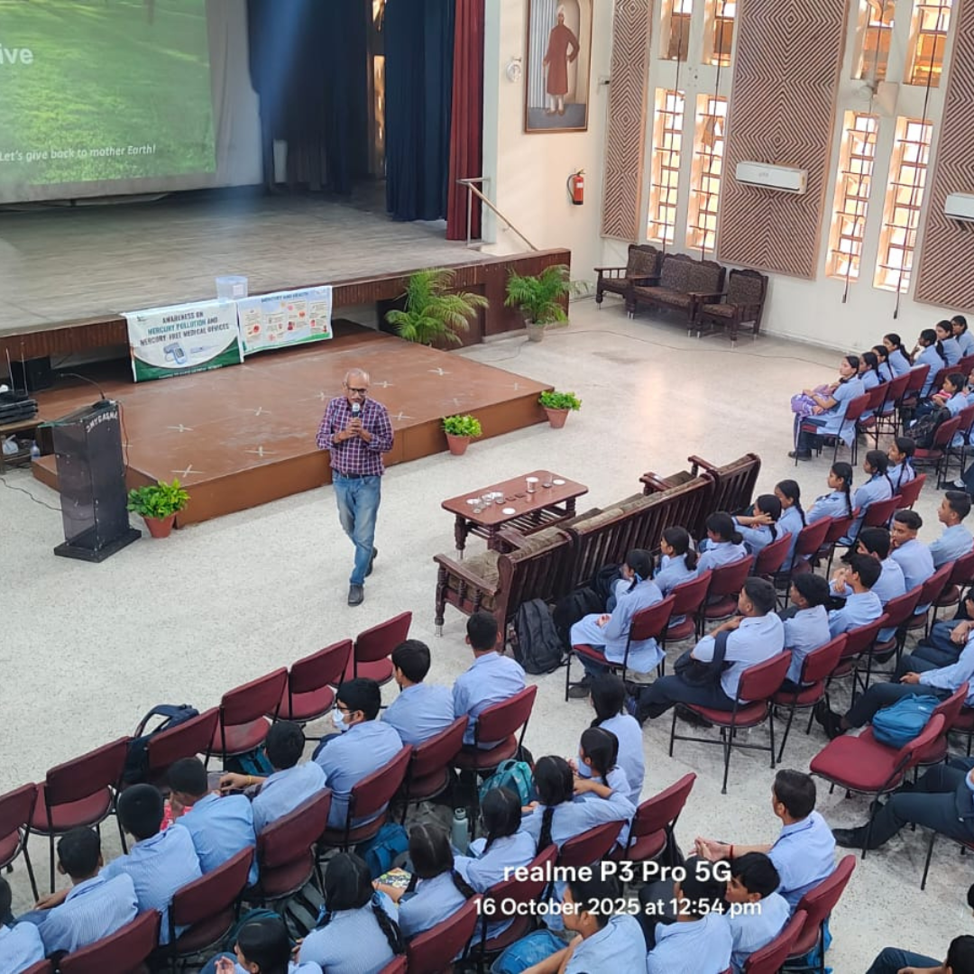 Students during WHO mercury workshop